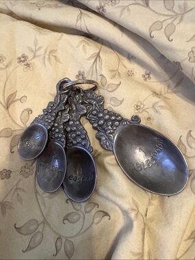 Arthur Court Grape Measuring Spoons